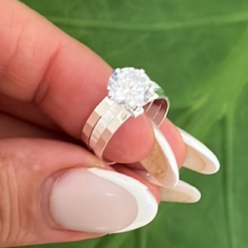 New 1ct Round Engagement Ring unique